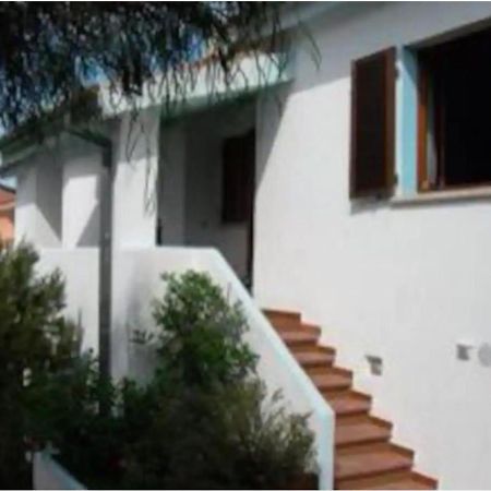 Casa Vacanze A Pochi Passi Dal Mare La Maddalena  Exterior photo